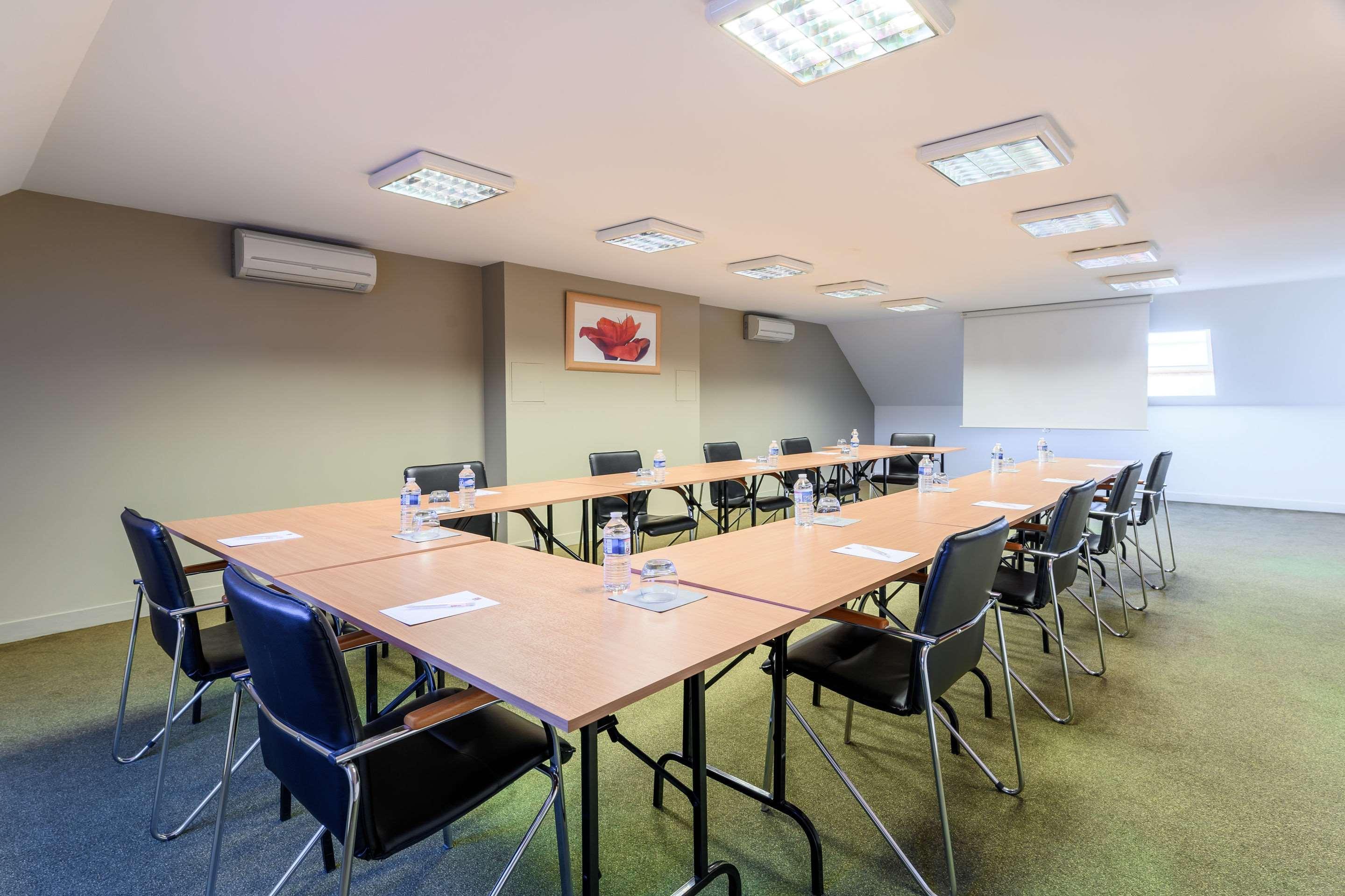 Comfort Hotel Orleans Саран Екстериор снимка