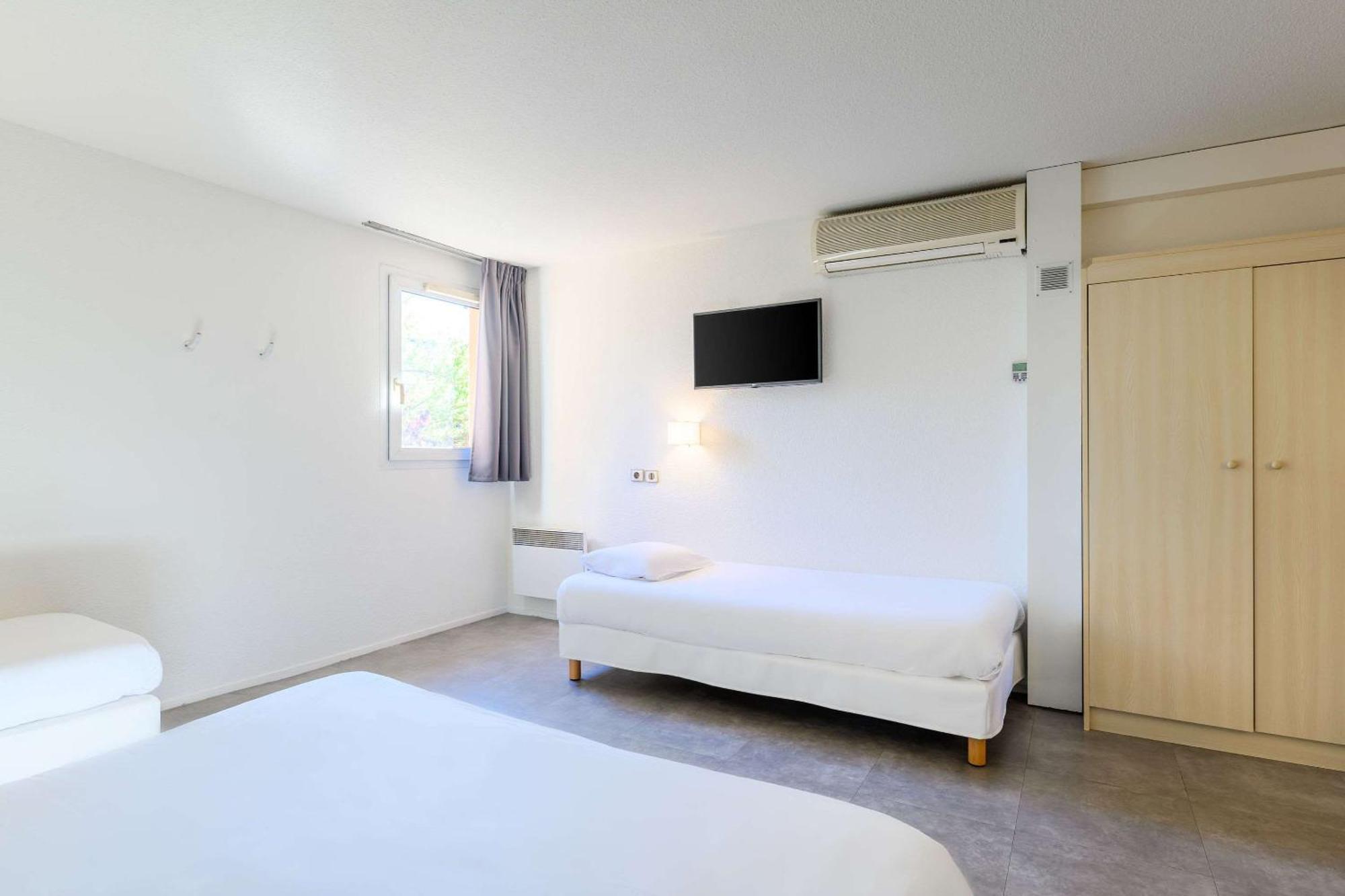 Comfort Hotel Orleans Саран Екстериор снимка