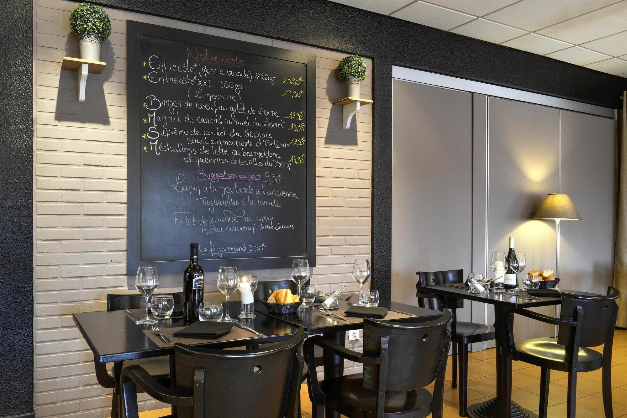 Comfort Hotel Orleans Саран Екстериор снимка