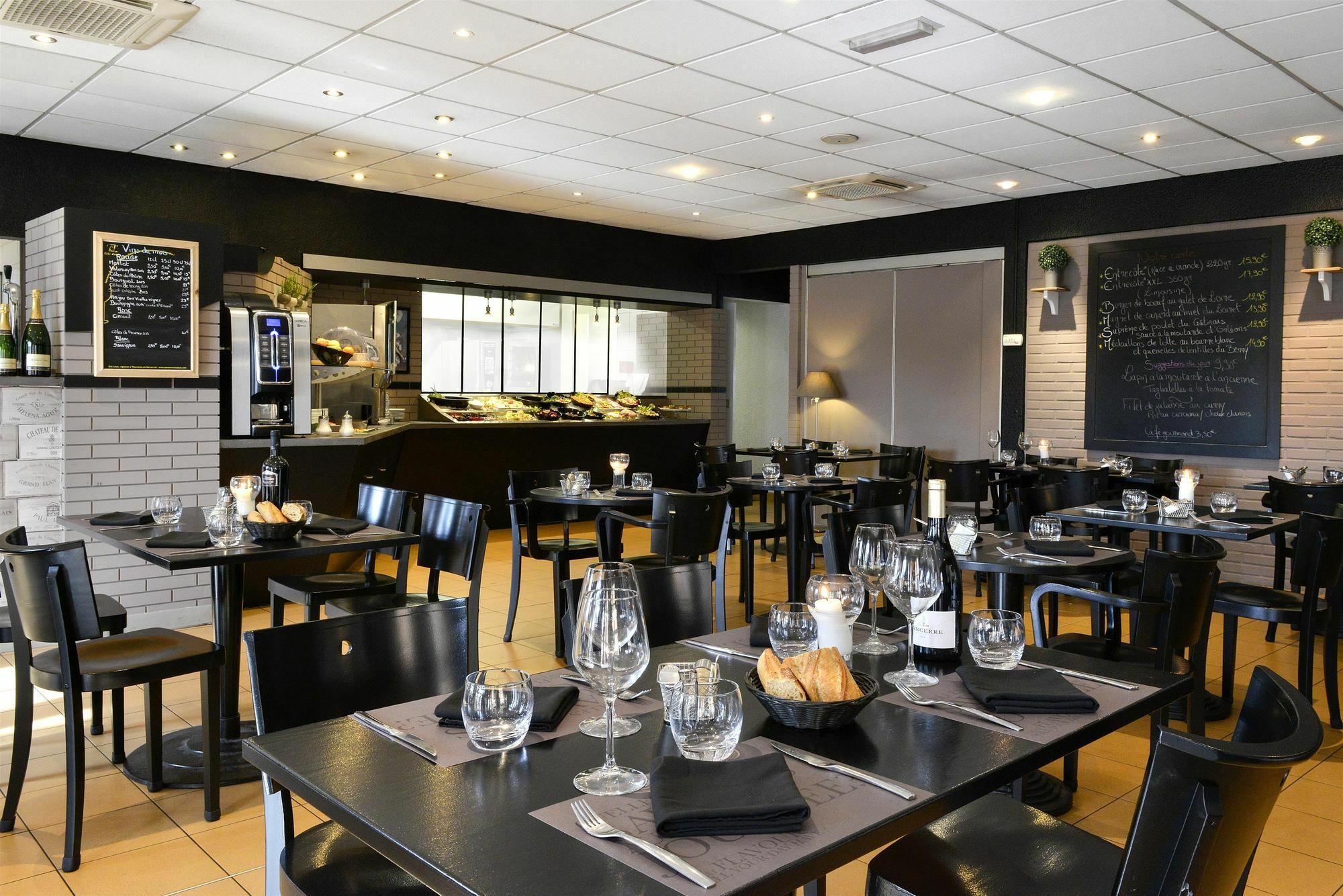 Comfort Hotel Orleans Саран Екстериор снимка